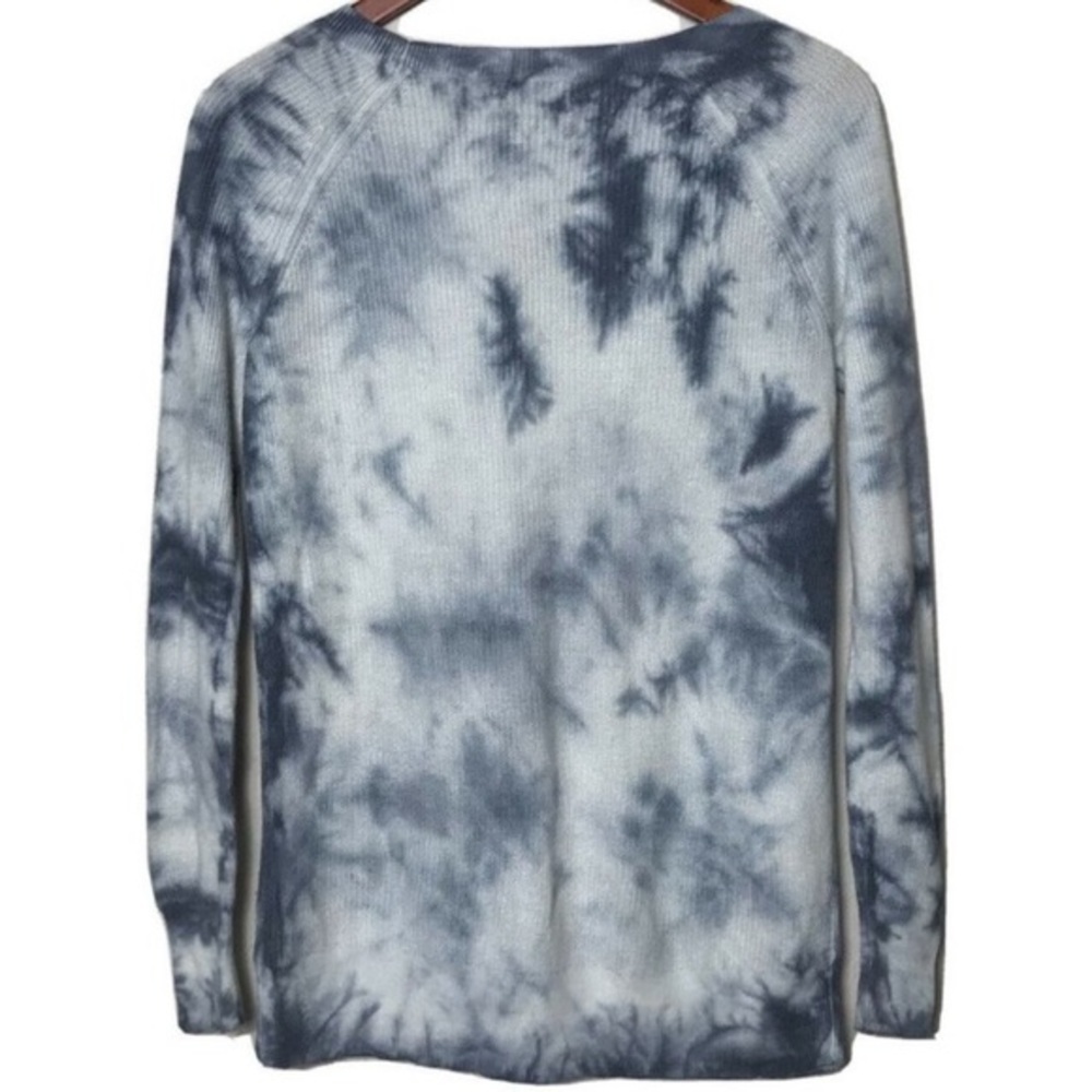 AEO American Eagle Outfitters Marble Tie Dye Gray & White Sweater - Picture 2 of 4